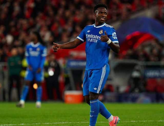 豪门欧冠之夜悲喜交织：皇马微胜本菲卡，穆帅染红，尤文惨遭五球血洗